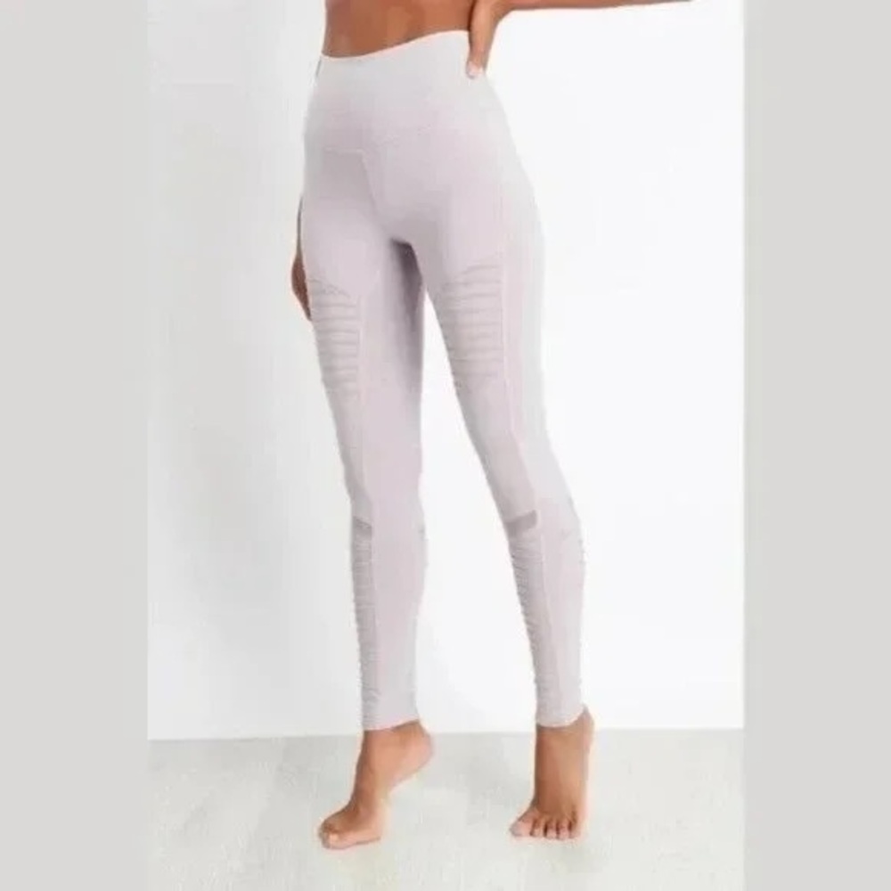 ALO Yoga High-Waist Moto Leggings in white